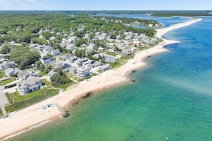 Beach nearby - Popponesset Beach - Ocean and Pond Views (Mashpee)