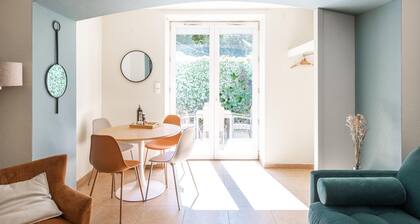 Le Standard Avec Terrasse