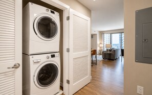 Interior - Modern Waterfront Apt in Harbor Point (Stamford, CT)