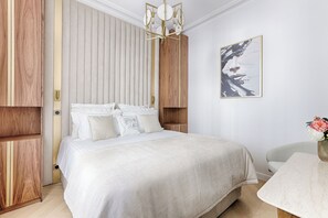 Room - AC | Near Eiffel Tower | 4 BD 10 PAX (Paris)