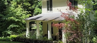 Four Bedroom Lake House in Monterey with private dock - Dog Friendly