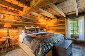 2 bedrooms, iron/ironing board, free WiFi, bed sheets - Historic 1774 Colonial Log Cabin in Bear Valley, Fort Loudon, PA (Fort Loudon)