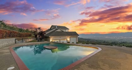 Viewtacular Estate in East Medford with Lazy lagoon Pool, Sauna and Hot Tub!
