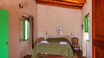 Bed,Photo of the whole room