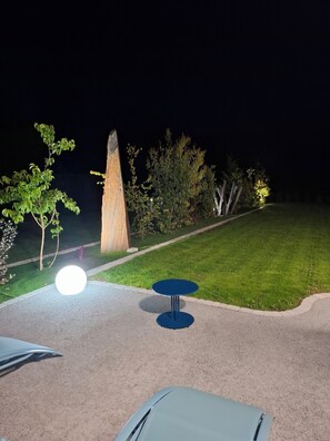 Property grounds - Romantic room with a private, indoor, heated pool and spa! (Saint-Romans)