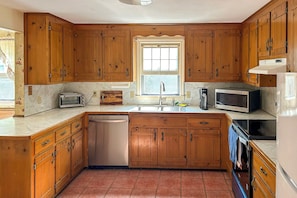 House (3 Bedrooms) | Interior - Classic Cape House 5M to Nauset Beach (Orleans)