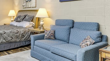 Apartment (0 Bedroom) | Interior