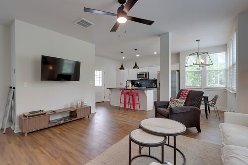 Near Centennial Park! Fayetteville Extended Stay
