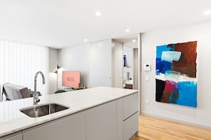 Interior - GuestReady - Aires Prime - K (Porto)