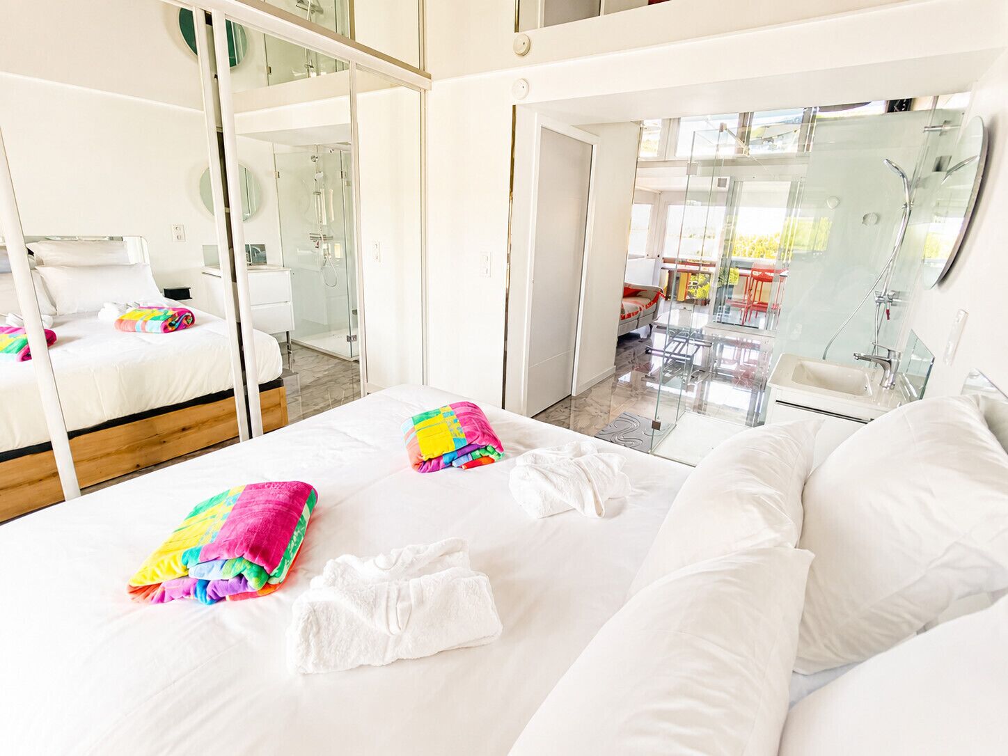 Iron/ironing board, WiFi, bed sheets