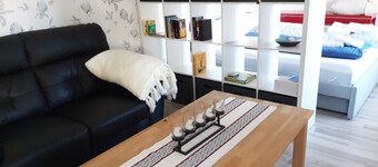 A bright and quiet 60-square-meter vacation rental near Lake Ramsen (no TV or Wi-Fi), perfect for swimming