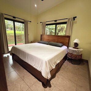 Room - Your 5-bdrm Mountain Villa with Ocean Views in San Ramon, Alajuela, Costa Rica (San Ramon)
