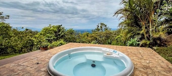 Your 5-bdrm Mountain Villa with Ocean Views in San Ramon, Alajuela, Costa Rica