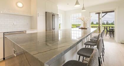 Luxury Bay View Escape 4BR Near Beaches & Golf