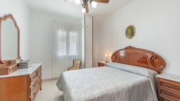 3 bedrooms, WiFi, bed sheets