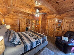 3 bedrooms, iron/ironing board, free WiFi, bed sheets - Almost Heaven: Disconnect and Recharge at peaceful cabin in Hochatown (Broken Bow)