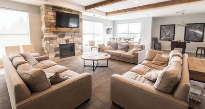 304 Affordable College-Style Apartment, National Parks