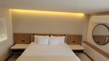 Comfort Single Room, Garden View | In-room safe, iron/ironing board, free WiFi, wheelchair access