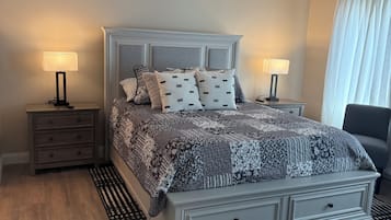 3 bedrooms, iron/ironing board, WiFi, bed sheets