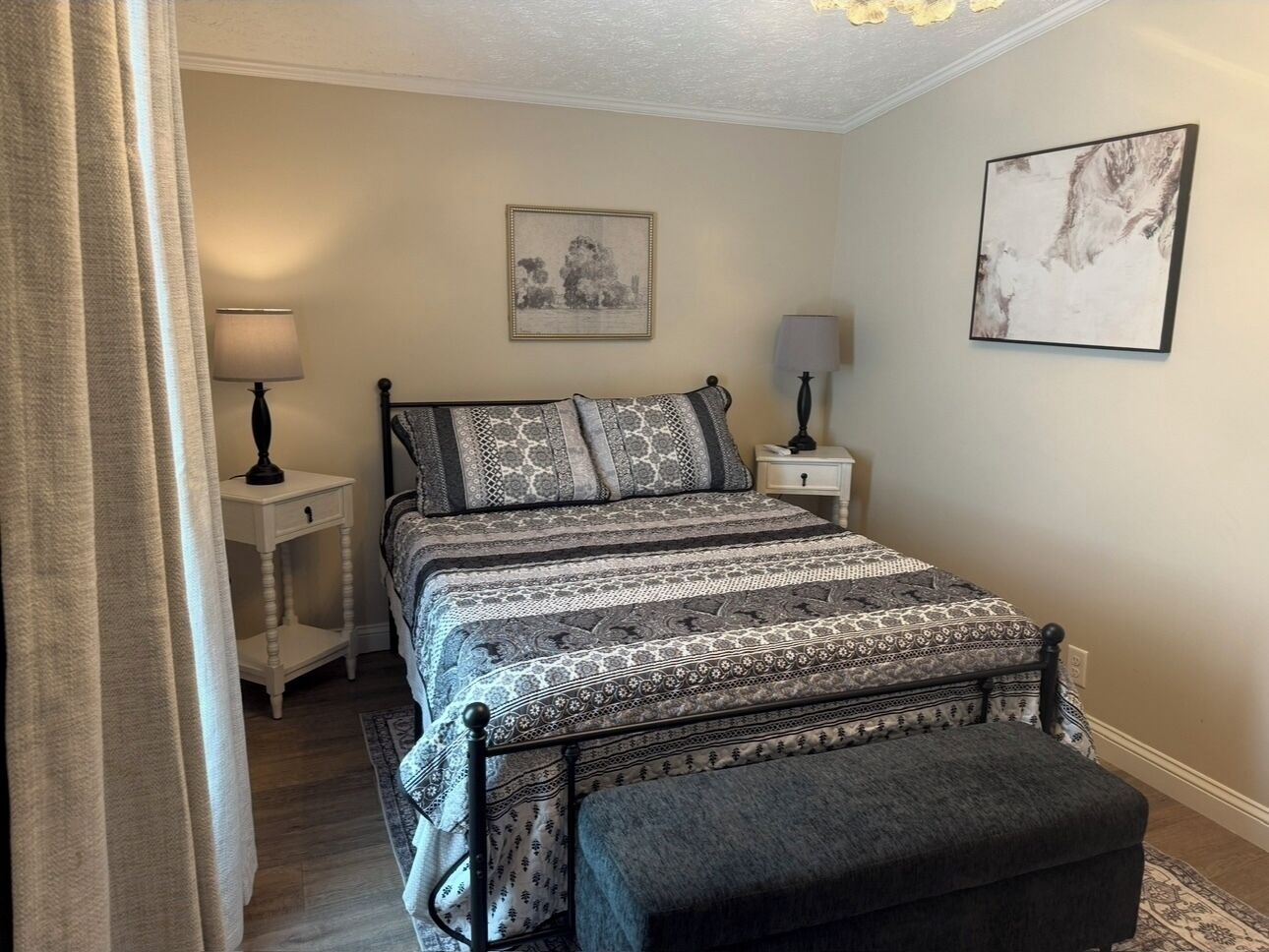 3 bedrooms, iron/ironing board, WiFi, bed sheets