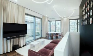 Living area - Contemporary Luxury Living in a Quiet Garden Setting (Berlin)