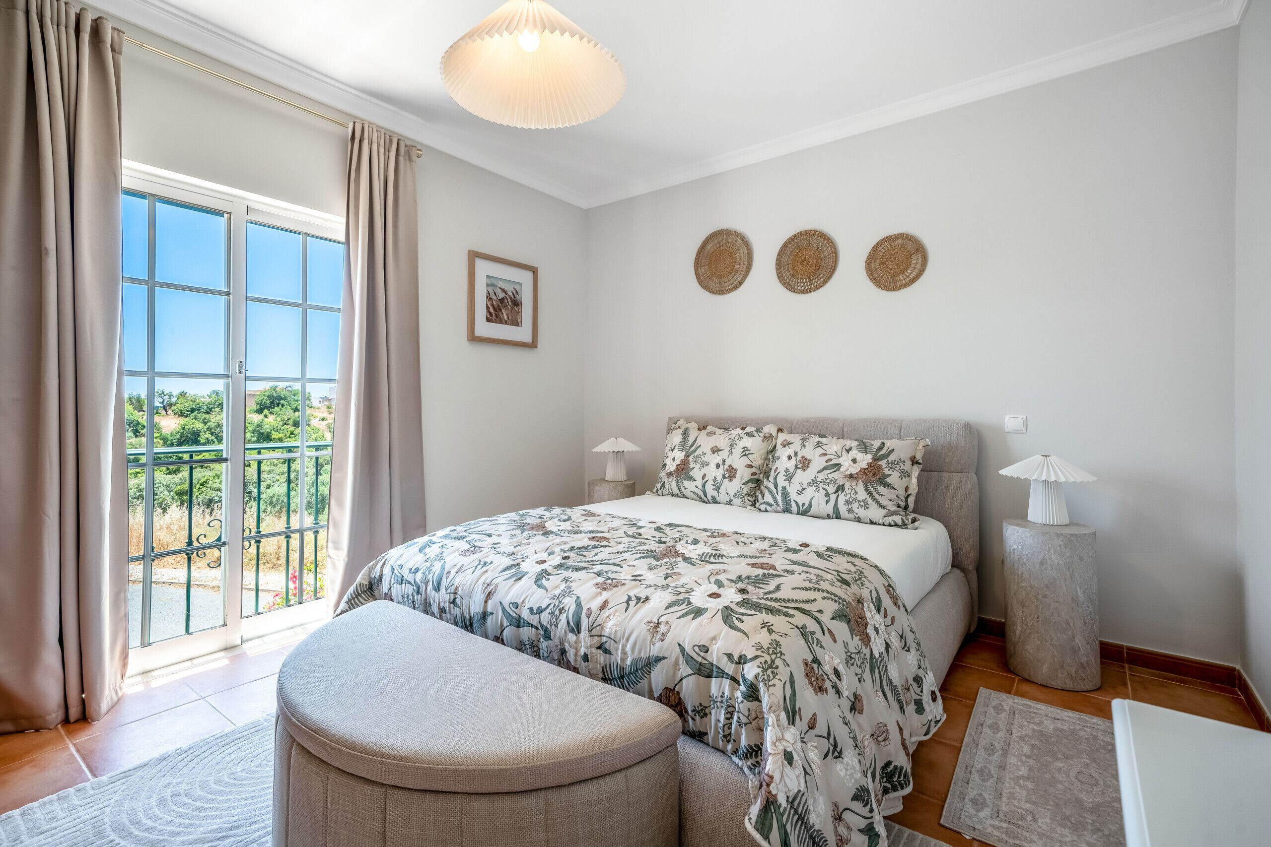 3 chambres, fer et planche à repasser, Wi-Fi gratuit, draps fournis
