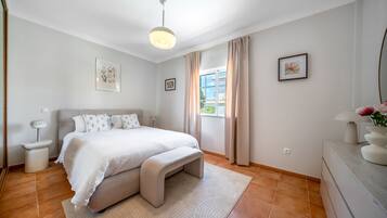 3 habitaciones, tabla de planchar con plancha y wifi gratis
