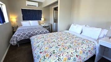 Desk, WiFi, bed sheets