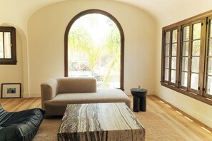 Living area - CHARMING SPANISH HOME FULLY FURNISHED (Los Angeles)