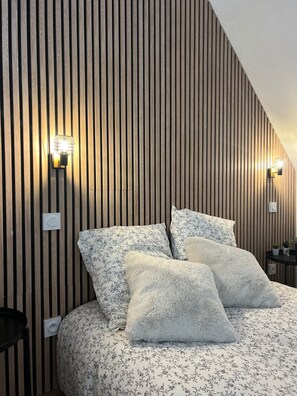1 bedroom, bed sheets - Studio for 4 people with a balcony and mountain views in Villard-de-Lans (Villard-de-Lans)