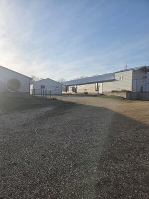 Property grounds - BUNKHOUSE IN THE HOGHOUSE (STOVER)