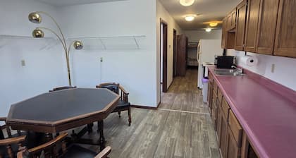 BUNKHOUSE IN THE HOGHOUSE
