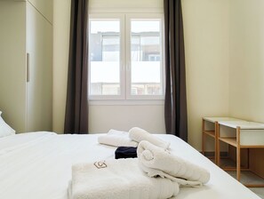 Room - Hidden Garden Home in Glyfada Center (Glifada)