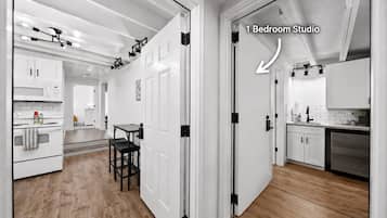 Apartment, 1 Queen Bed, Kitchen, Garden View (1BD (Plumb Line Coffee)) | Private kitchen