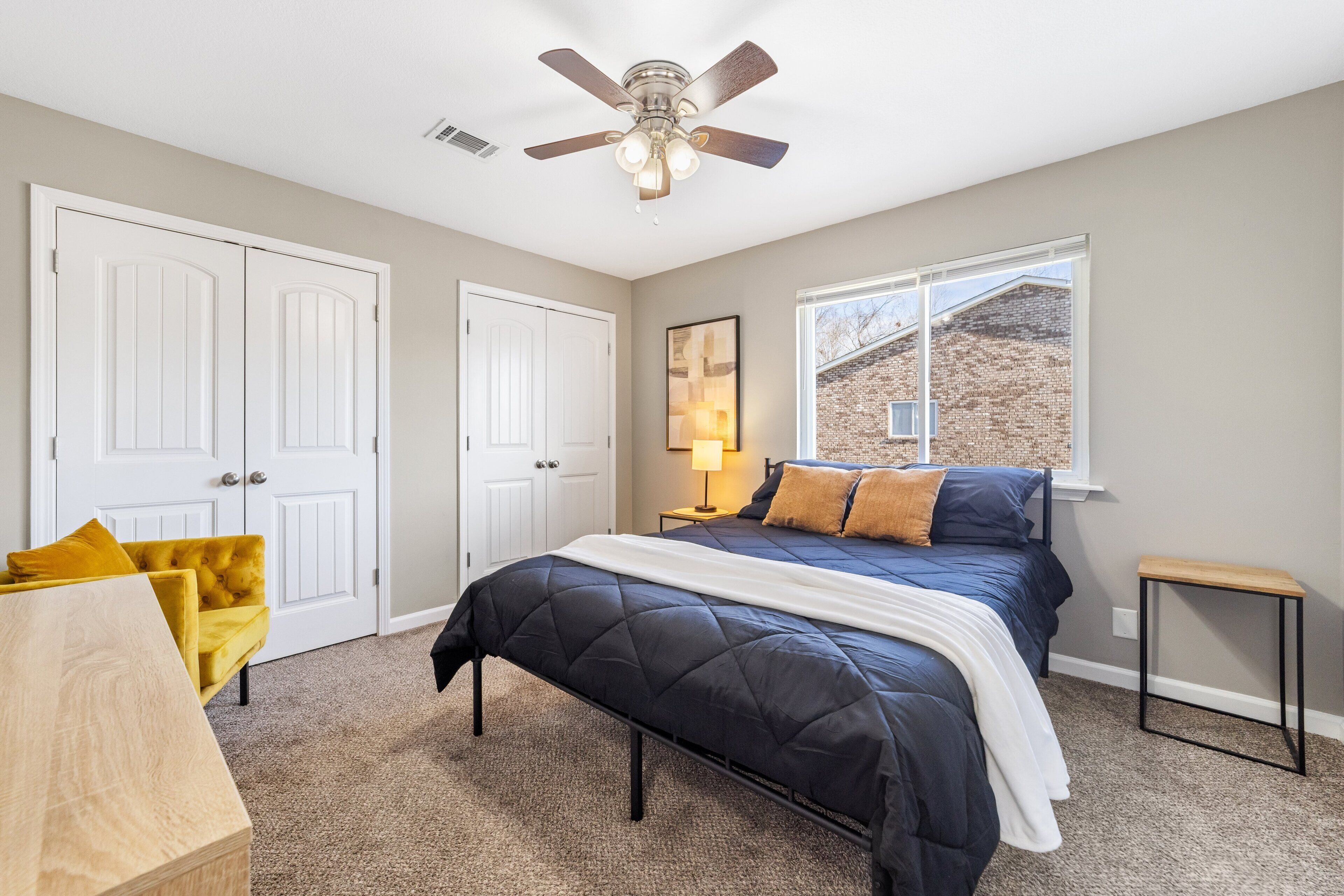 2 bedrooms, individually decorated, individually furnished