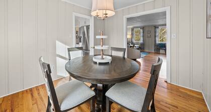 Enjoy our 1400sqft, Single-story 3BR Home With a Private Entrance