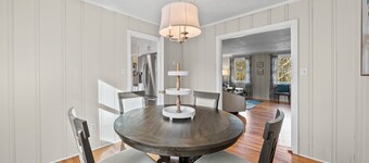 Enjoy our 1400sqft, Single-story 3BR Home With a Private Entrance