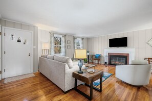 Ferienhaus, Mehrere Betten, Gartenblick (Nana's Nook (400 Hickory Grove Blvd)) | Wohnbereich