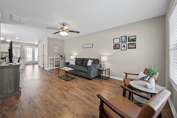 Cottage With Community Pool - Clarksville, TN