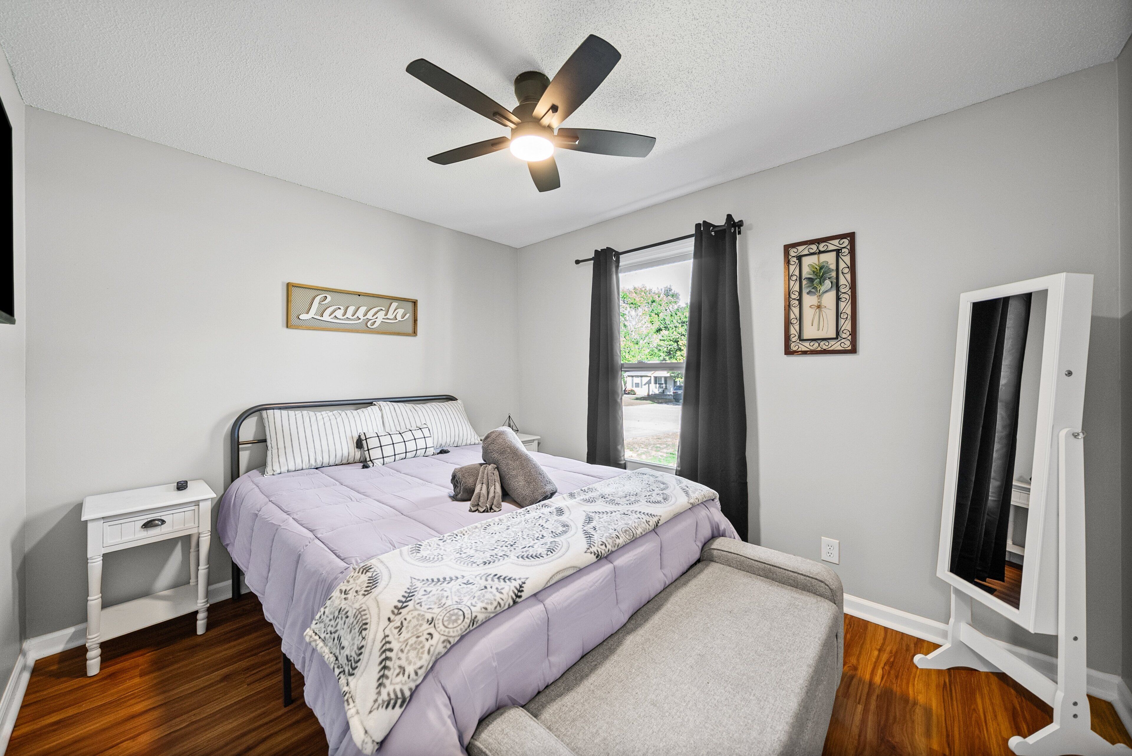 Maison, plusieurs lits, vue jardin (1579 Mary Beth Ln (Joe DeMars))