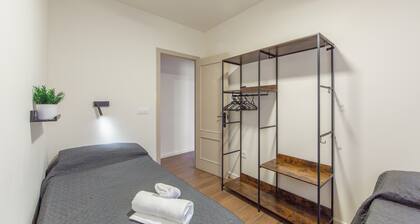 Apartment 'Fmr Avenida Almería' with Private Terrace, Balcony and Wi-Fi
