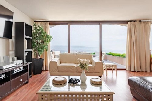 Modern Ocean View Flat Near to the Beach