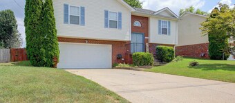 Cozy Family Retreat Near Fort Campbell, Sleeps 8