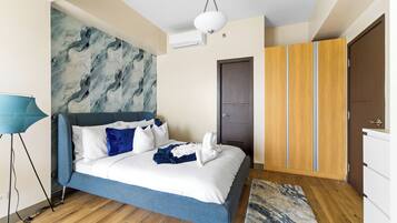 WiFi, bed sheets