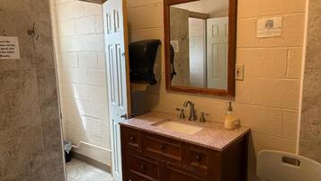 Comfort Double or Twin Room, Balcony, Mountain View | Bathroom | Shower