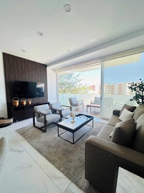 TV, offices - Best Location in Cabo 3BR Condo Walk to Everything (Cabo San Lucas)