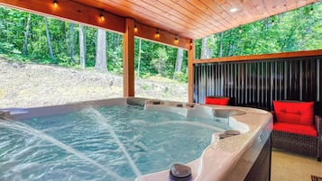 Bain à remous extérieur