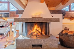Interior - The Aimone - Historic Alpine Retreat (Breuil-Cervinia)
