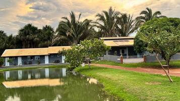 Family House, Lake View | Property grounds