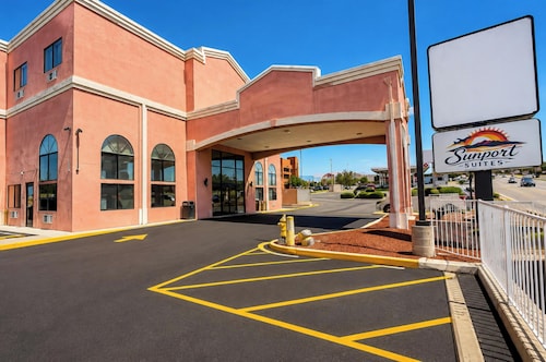 Sunport Suites near Albuquerque Airport I 25